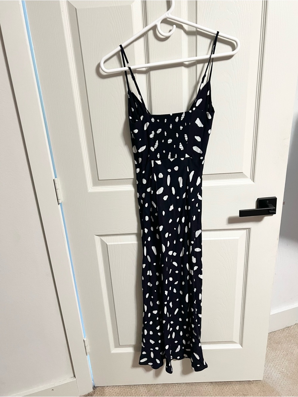 Aritzia Wilfred Bellow Dress - Picture 7 of 10